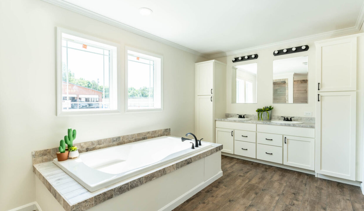 THP Warrior The Zemira DVHBSS 6808 Bath 1