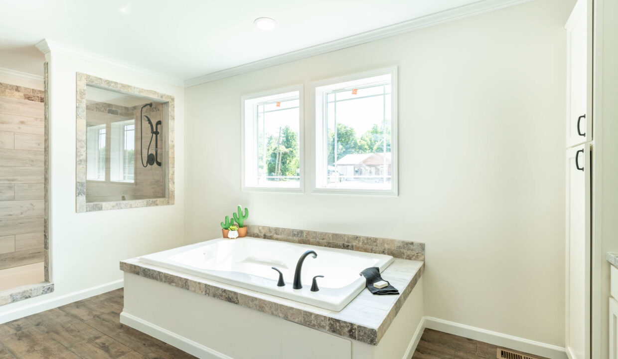 THP Warrior The Zemira DVHBSS 6808 Bath 2